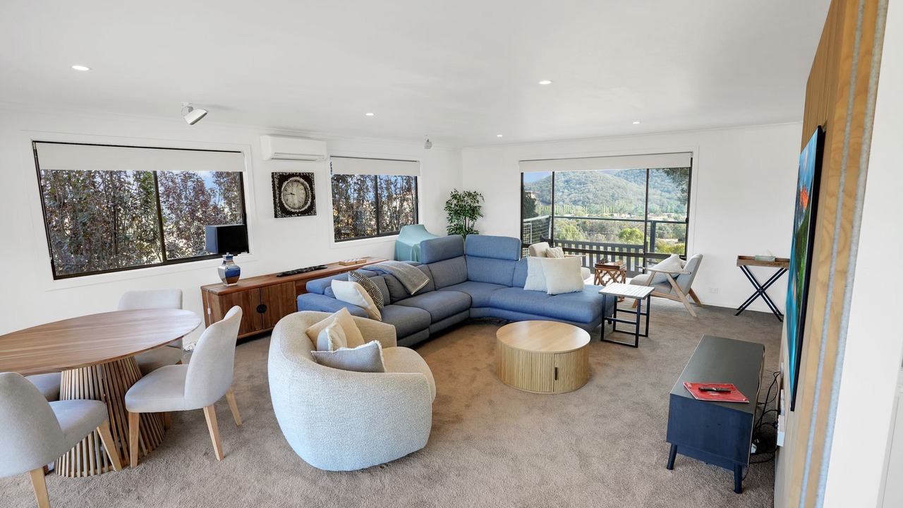 Photo of Livingroom in Goughs Bay