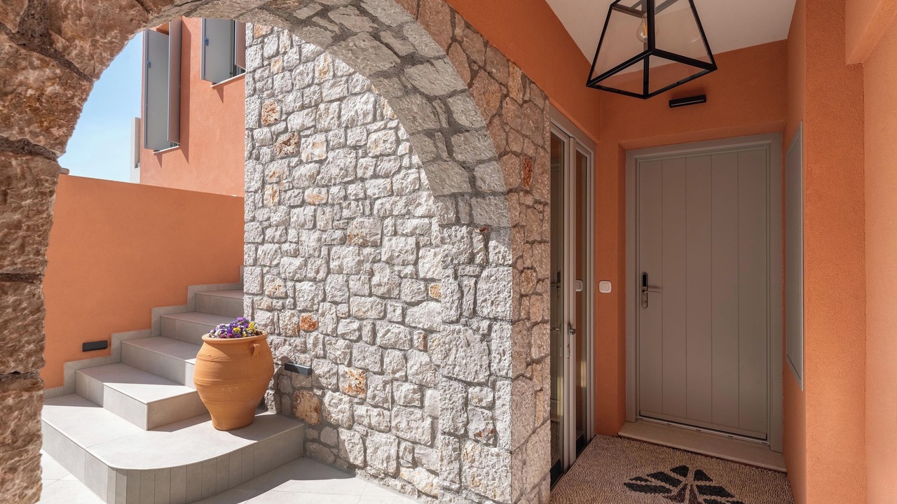 Photo of Outdoor in Ixia