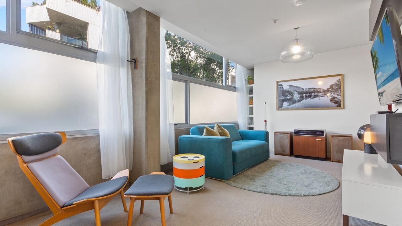 Photo of Livingroom in Newtown