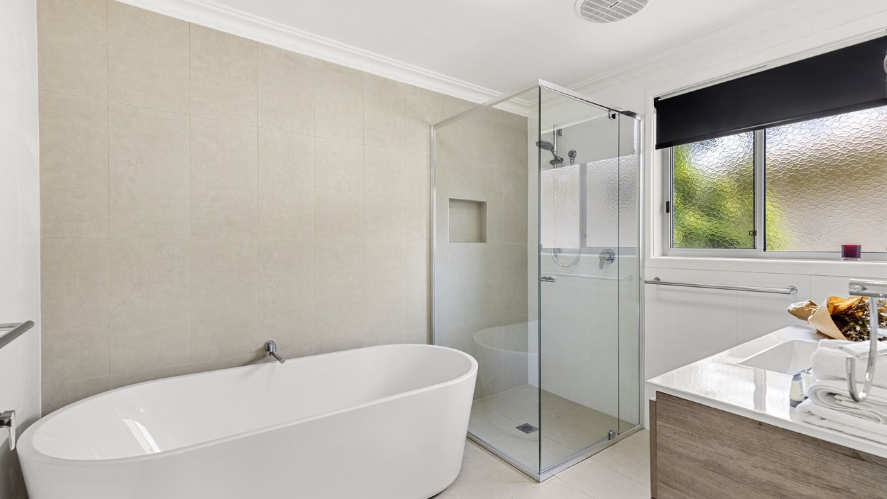 Photo of Bathroom in Korora