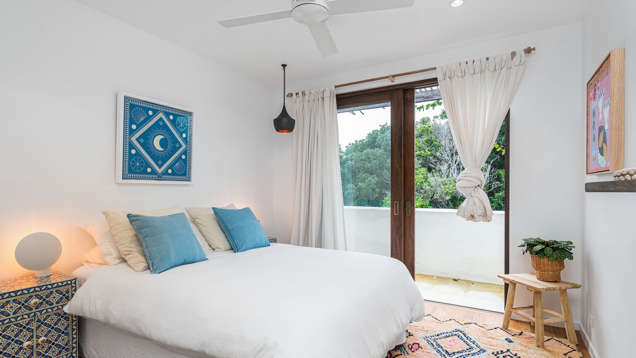 Photo of Bedroom in Skennars Head