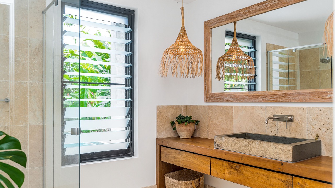 Photo of Bathroom in Skennars Head