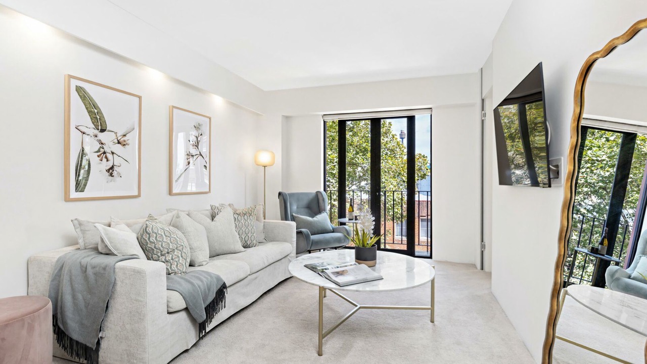 Photo of Livingroom in Elizabeth Bay