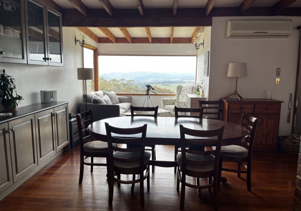 Photo of Livingroom in Oberon