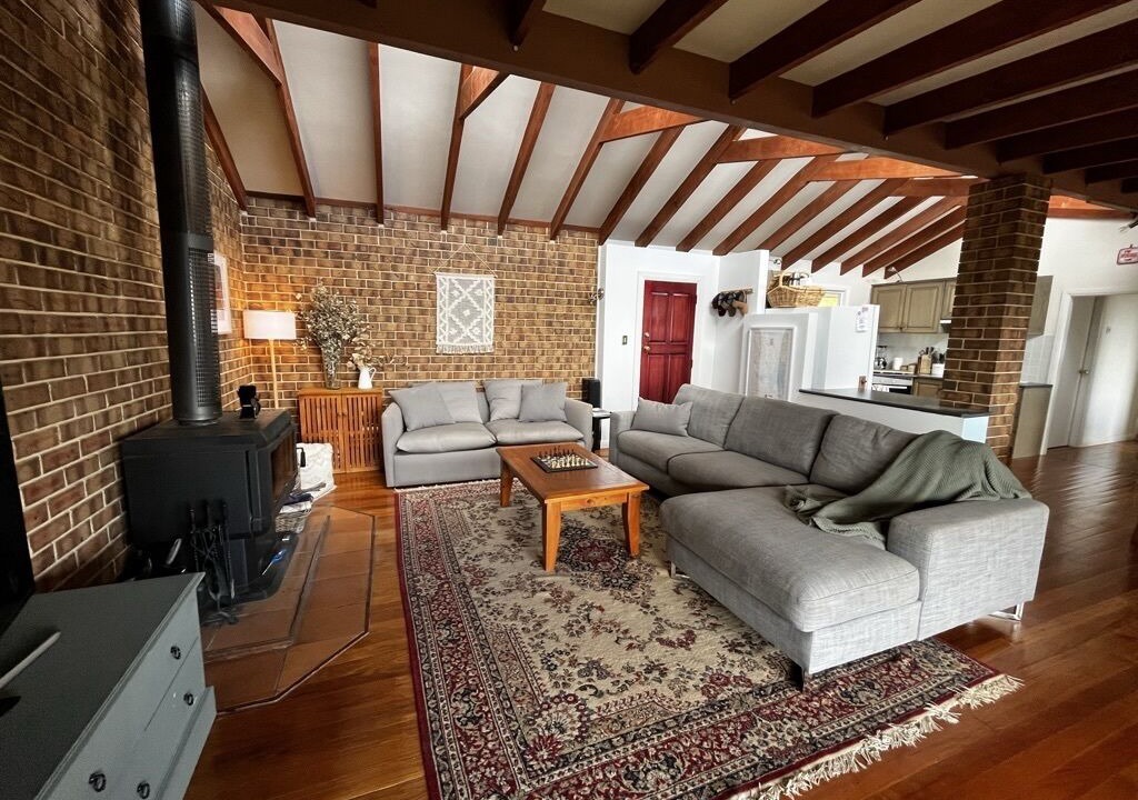 Photo of Livingroom in Oberon