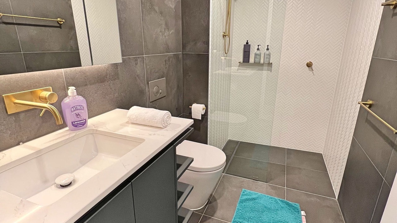 Photo of Bathroom in Reid