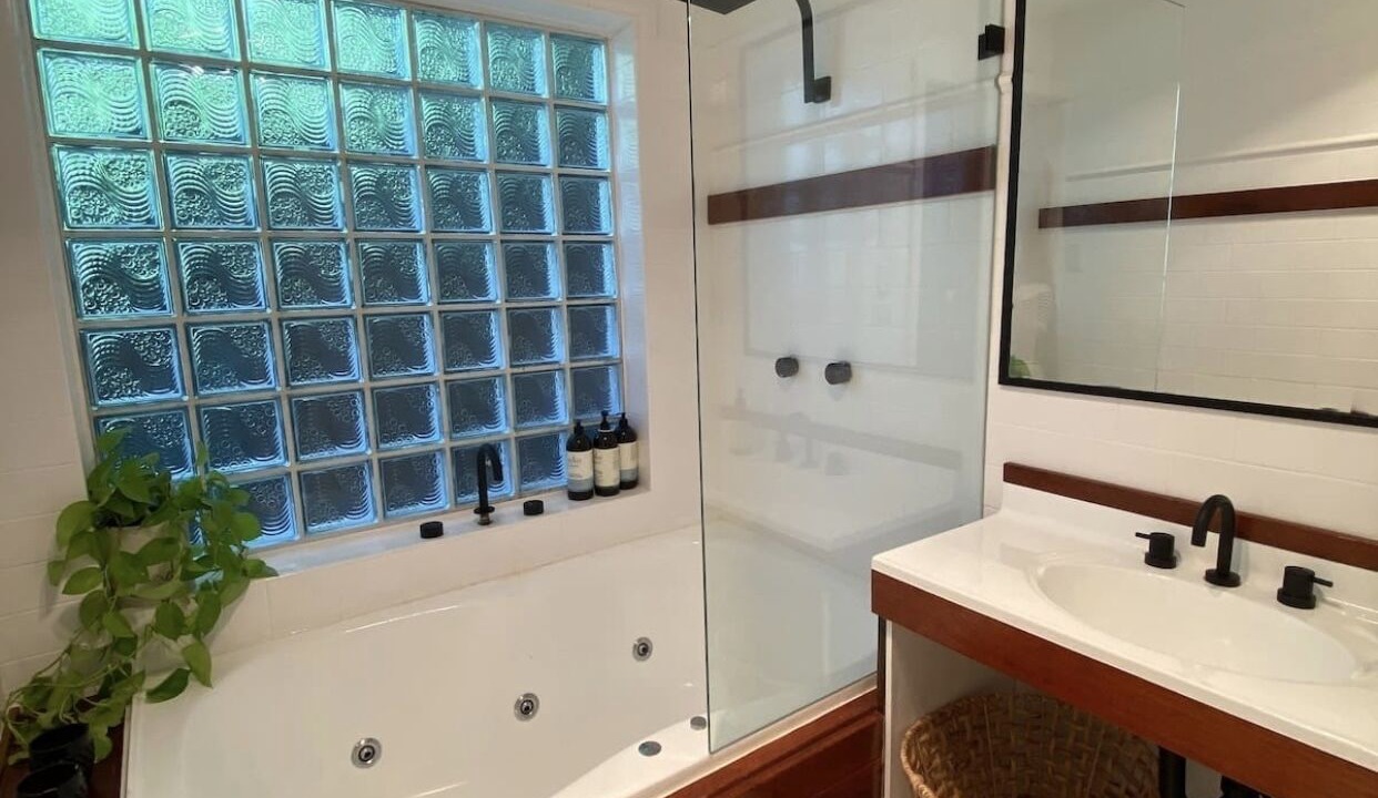 Photo of Bathroom in Avoca Beach
