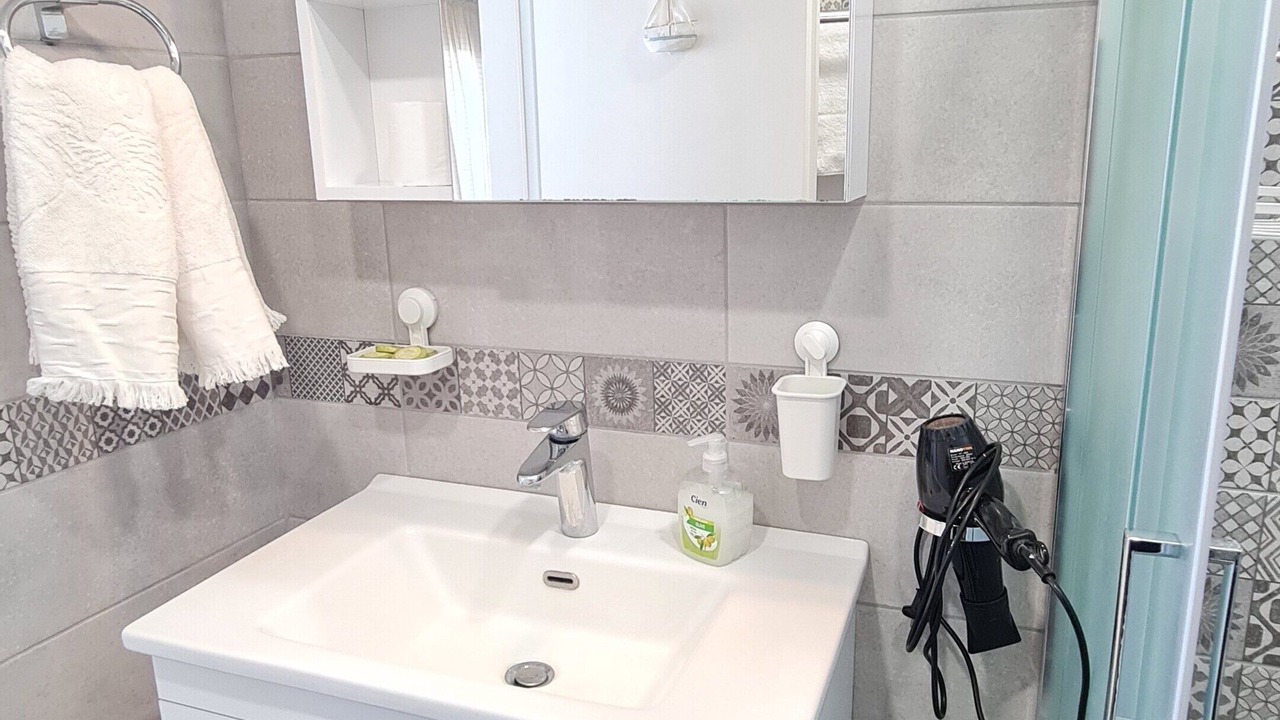 Photo of Bathroom in Lambi
