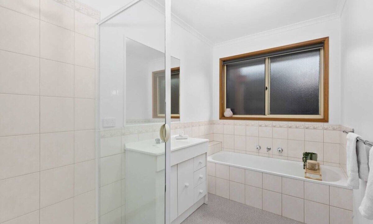 Photo of Bathroom in Grovedale