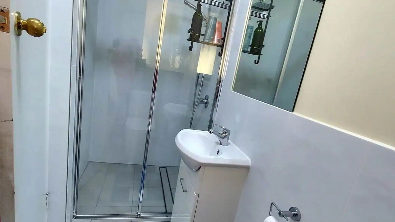 Photo of Bathroom in Magil