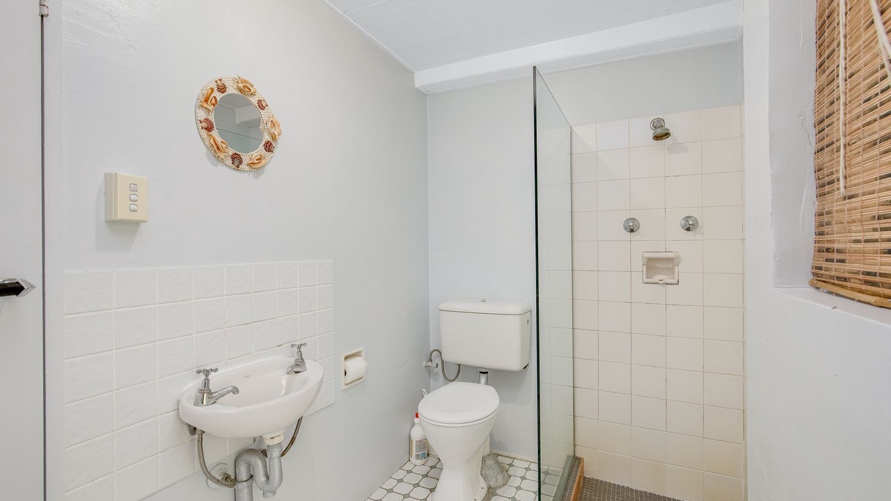 Photo of Bathroom in Akolele