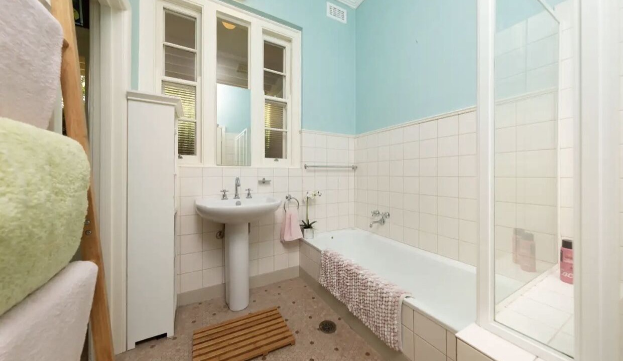 Photo of Bathroom in Corowa