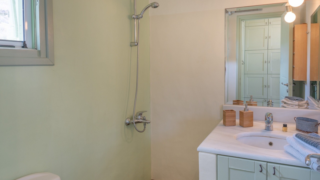 Photo of Bathroom in Kea