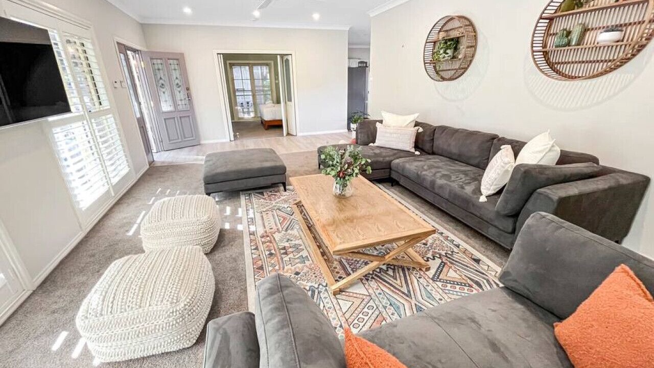 Photo of Livingroom in Farley