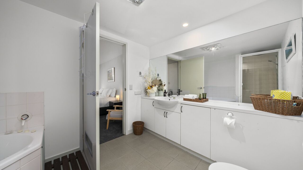 Photo of Bathroom in Sullivan's Cove