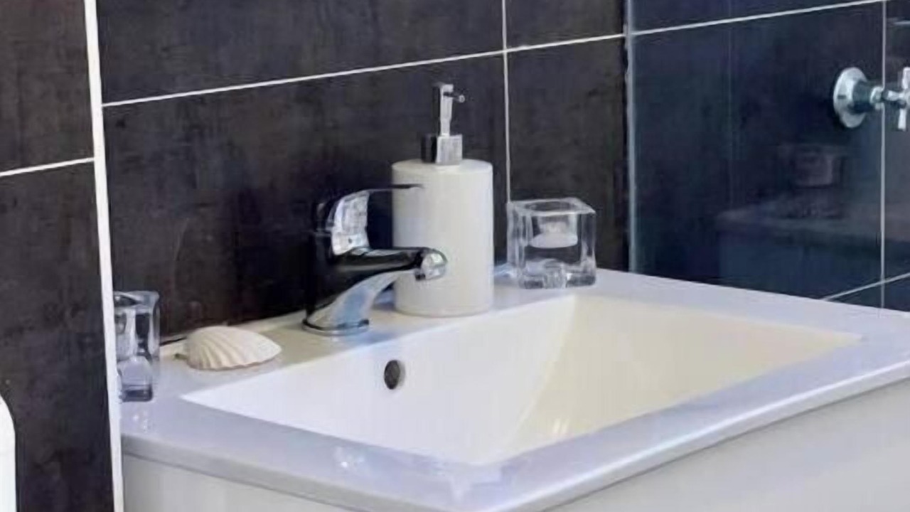 Photo of Bathroom in Woolloomooloo