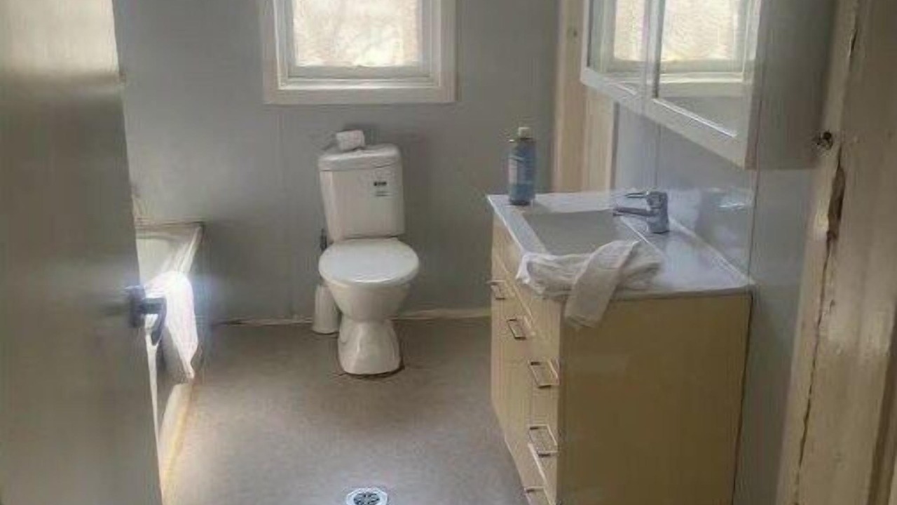 Photo of Bathroom in West Wyalong