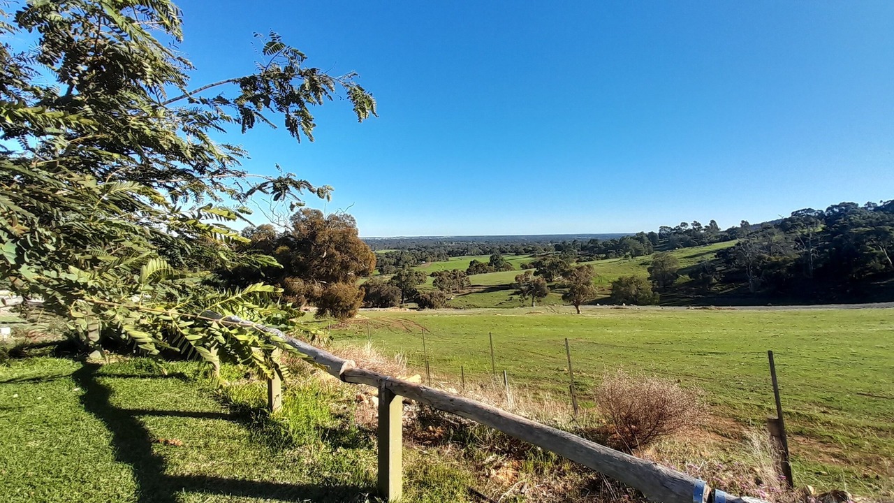 Photo of Outdoor in Baskerville