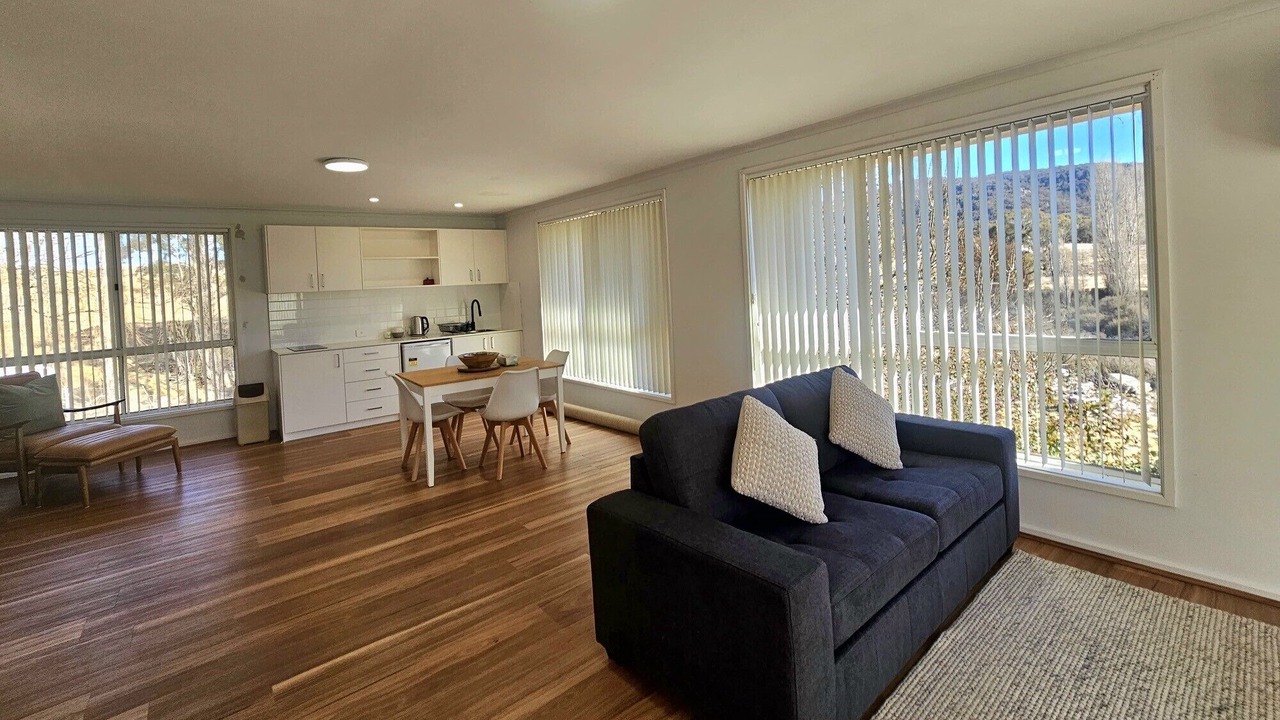 Photo of Livingroom in Jerangle