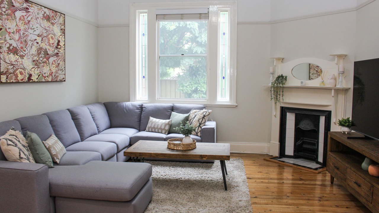 Photo of Livingroom in East Tamworth