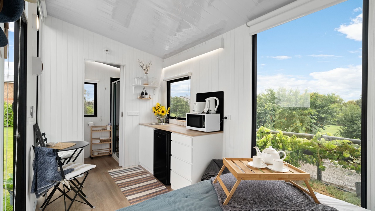 Photo of Bedroom in Lake Charm