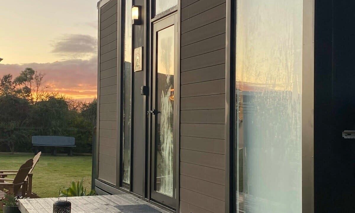 Photo of Outdoor in Lake Charm