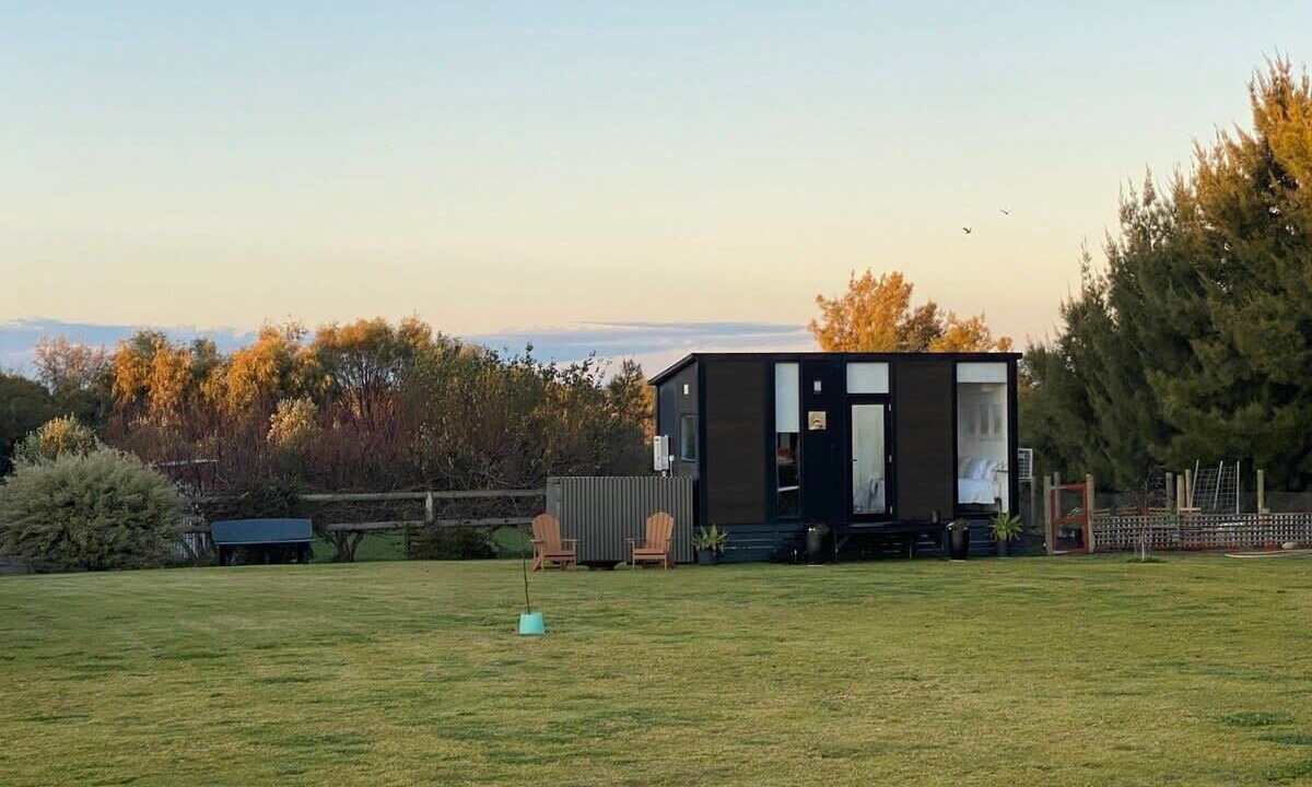 Photo of Outdoor in Lake Charm