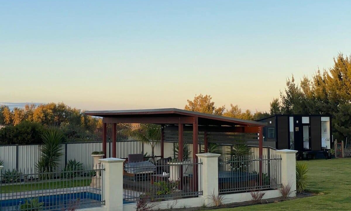 Photo of Outdoor in Lake Charm