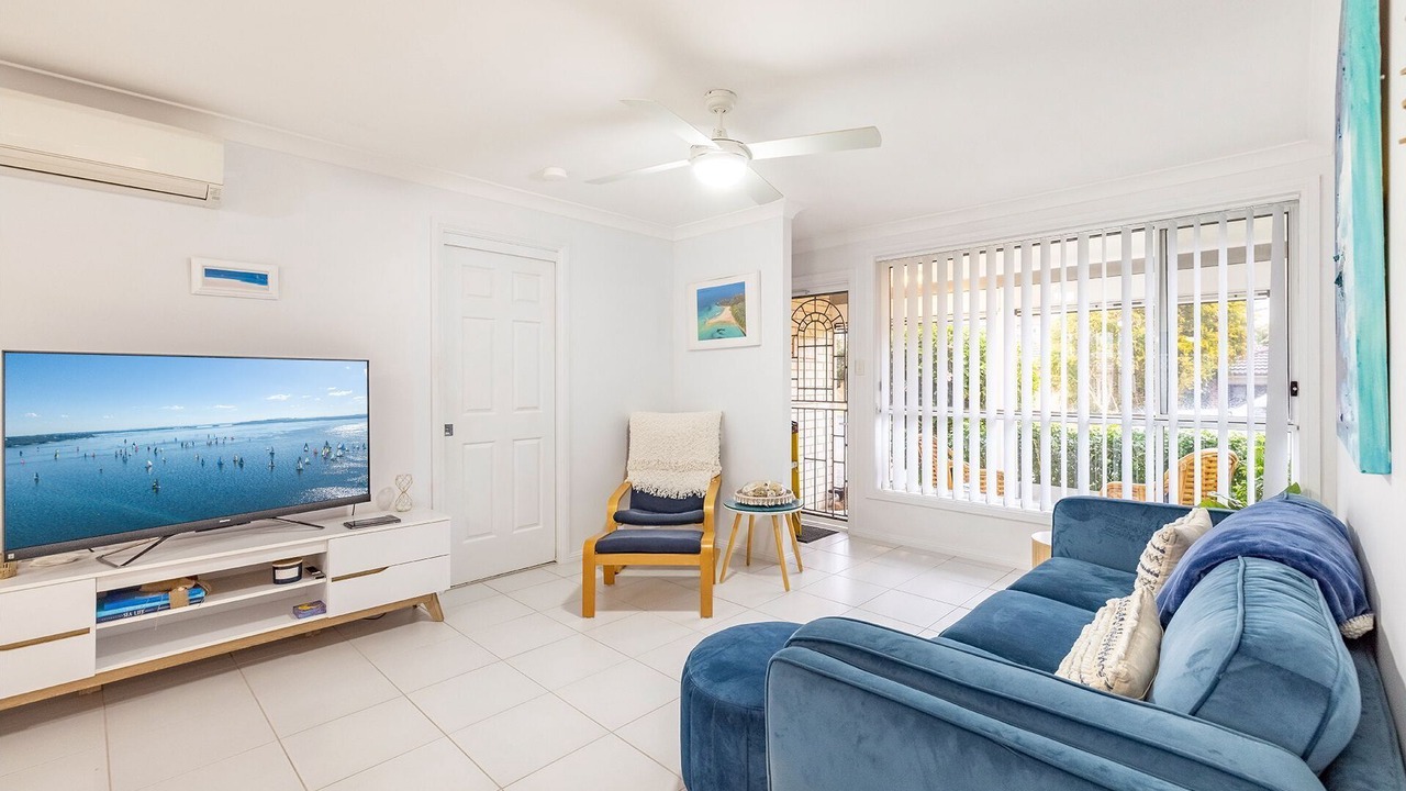 Photo of Livingroom in Fingal Bay