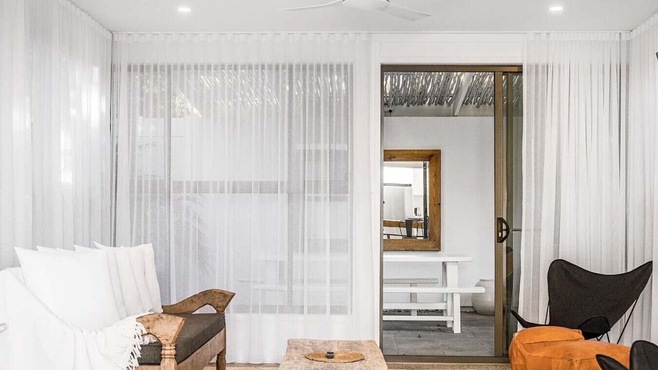 Photo of Livingroom in South Golden Beach