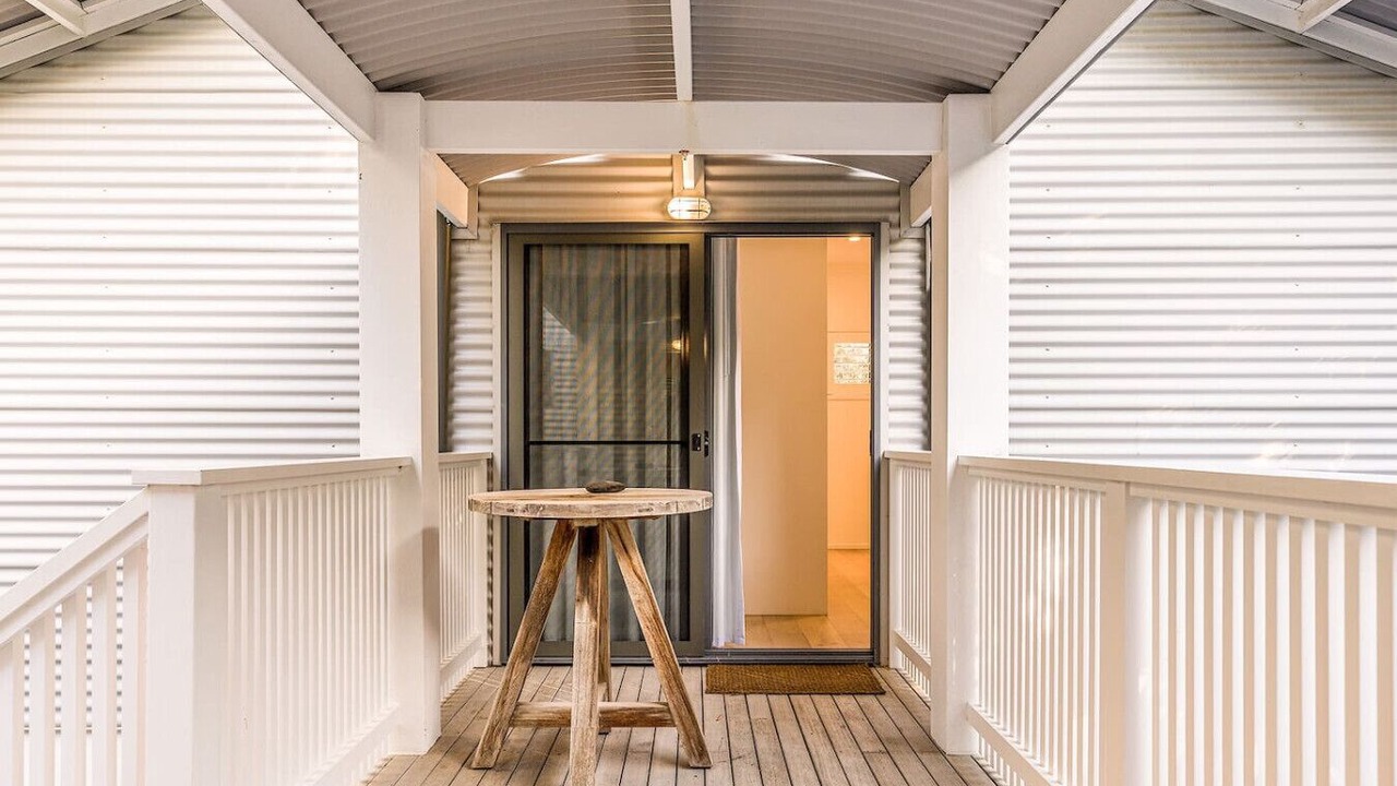 Photo of Patio Balcony in South Golden Beach