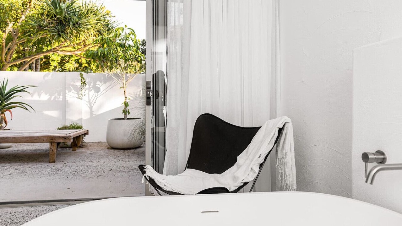 Photo of Patio Balcony in South Golden Beach