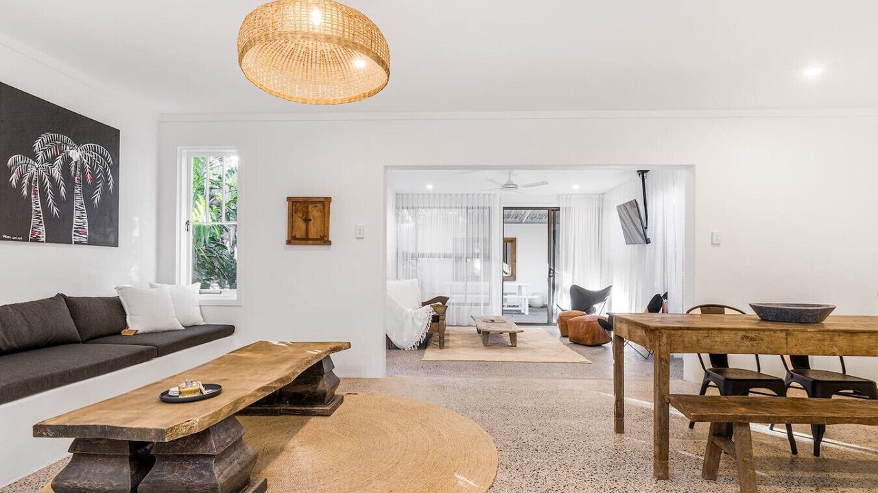 Photo of Livingroom in South Golden Beach