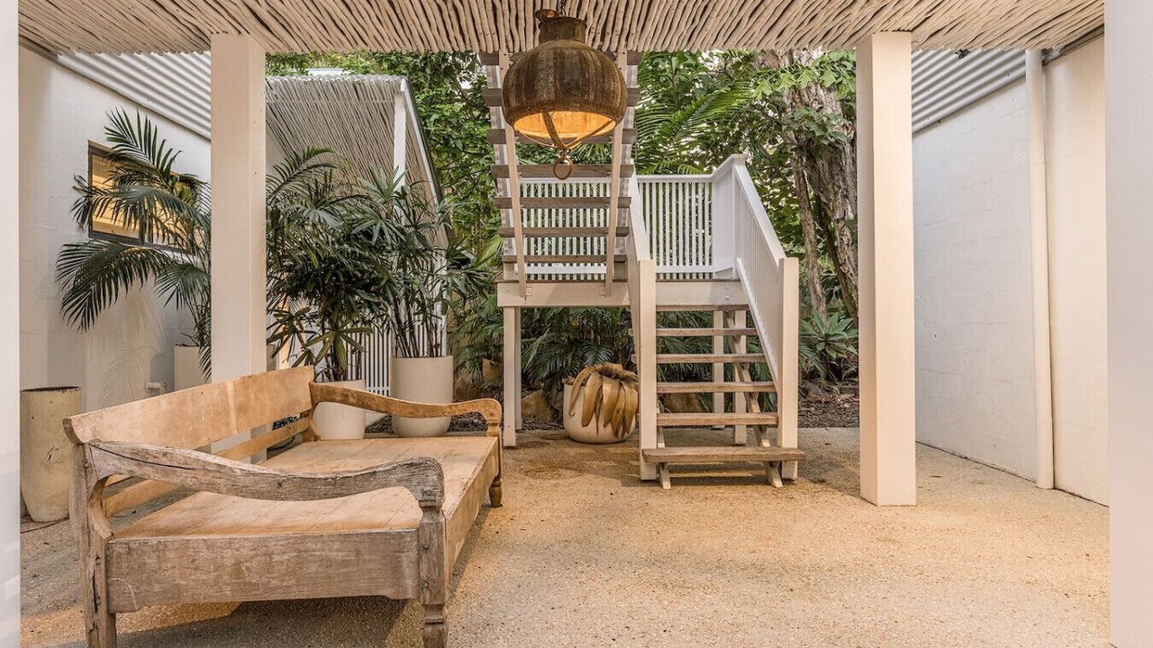 Photo of Patio Balcony in South Golden Beach