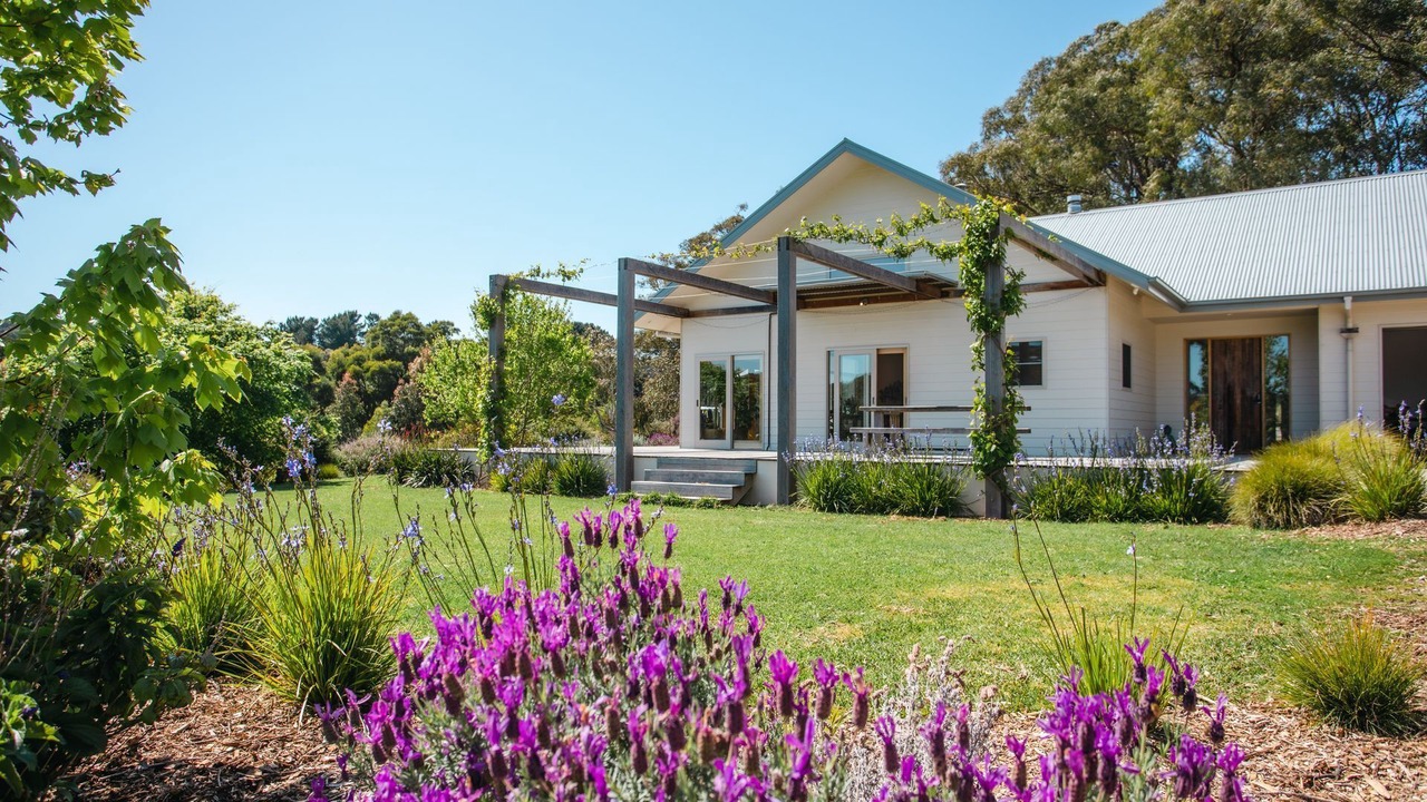 Photo of Outdoor in Red Hill South