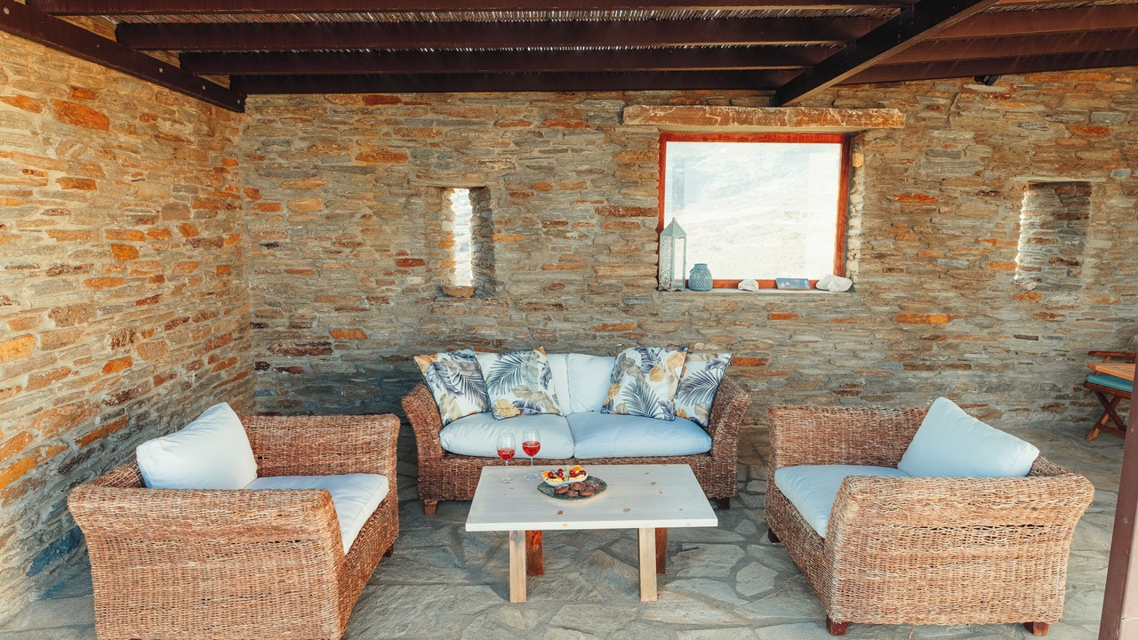 Photo of Livingroom in Ydrousa
