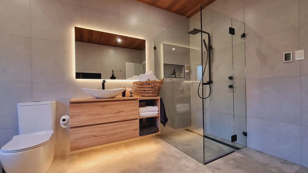 Photo of Bathroom in Leura