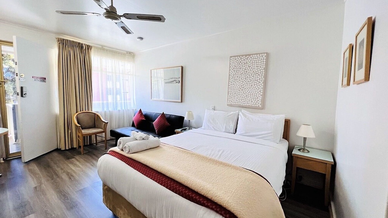 Photo of Bedroom in Glenelg