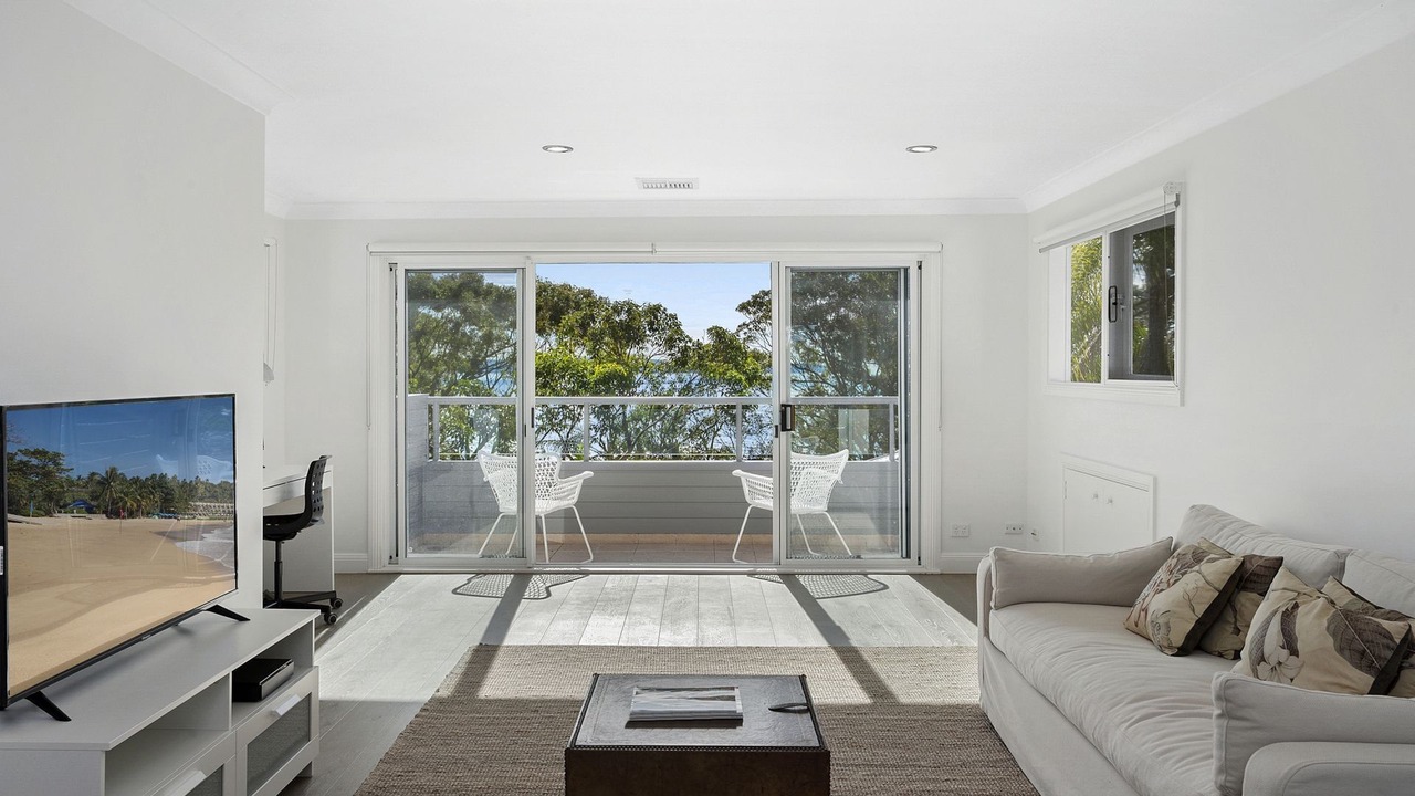 Photo of Livingroom in Whale Beach
