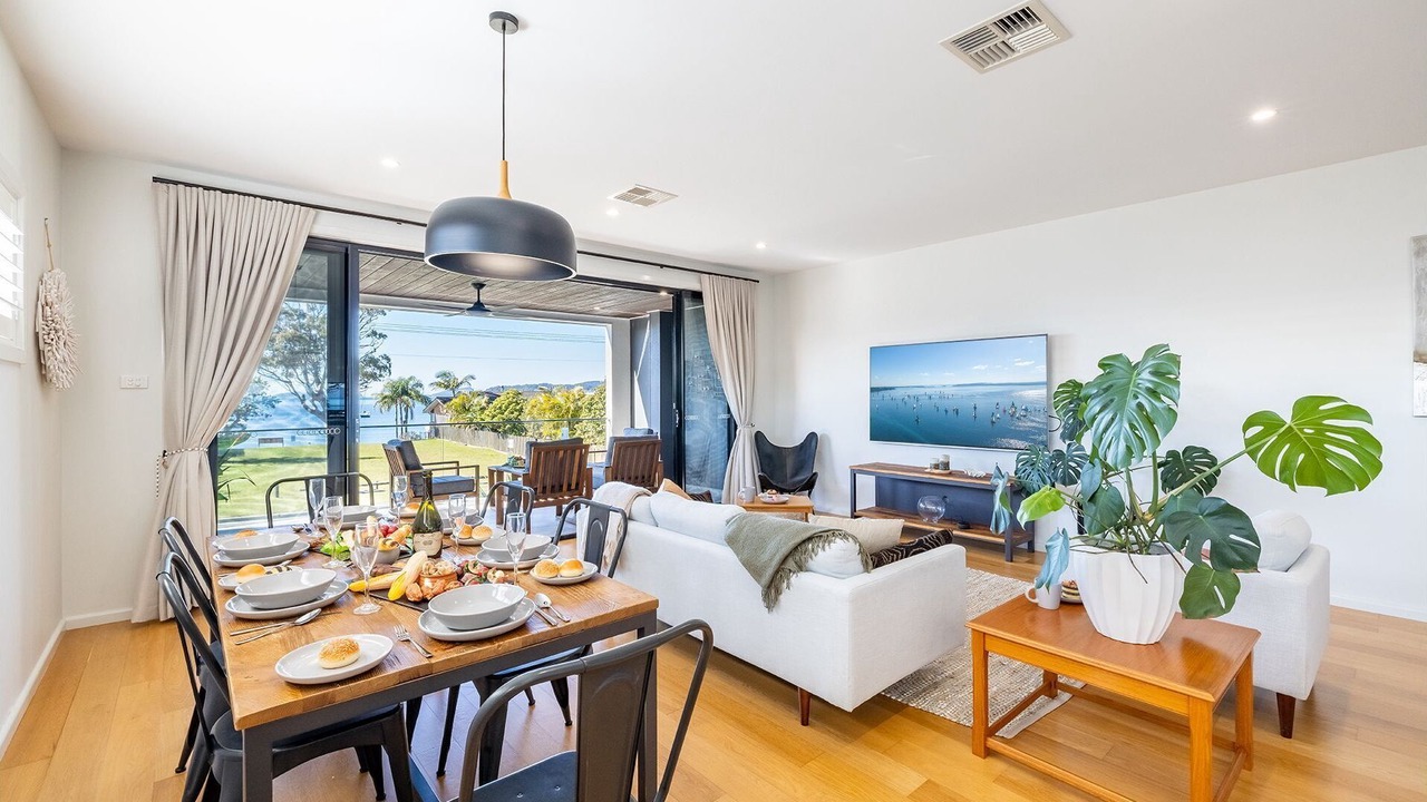 Photo of Livingroom in Salamander Bay