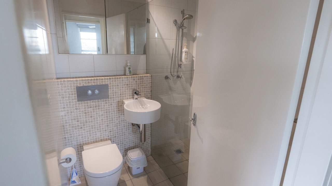 Photo of Bathroom in McMahons Point