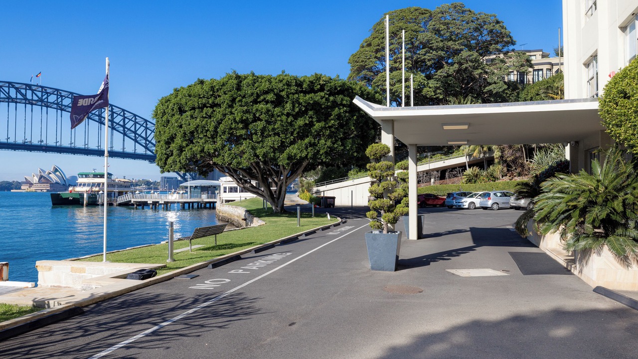 Photo of Others in McMahons Point