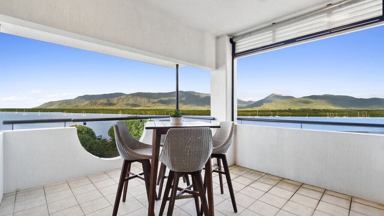Photo of Patio Balcony in Cairns Central Business District