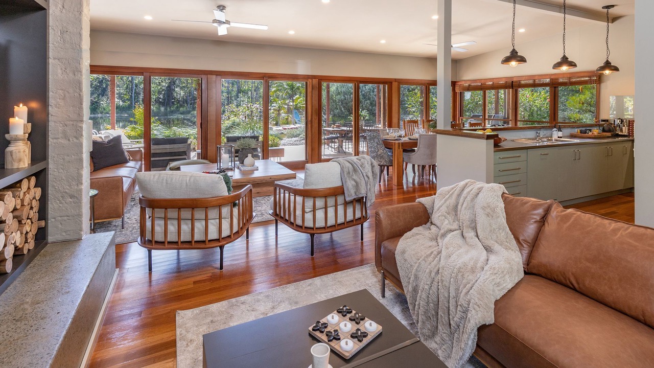 Photo of Livingroom in Tarbuck Bay