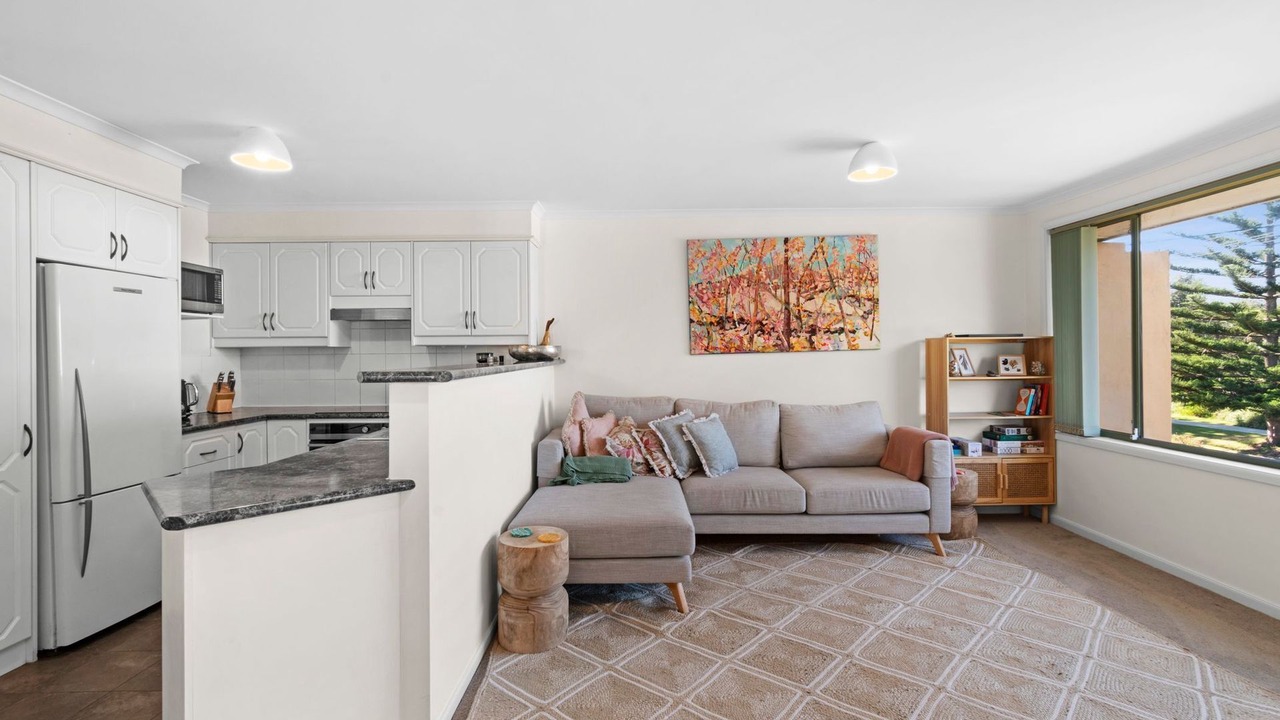 Photo of Livingroom in Broulee