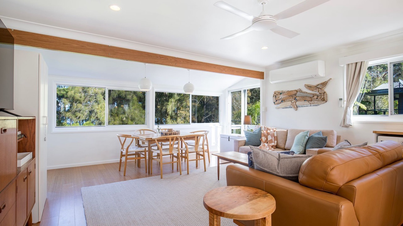 Photo of Livingroom in Basin View