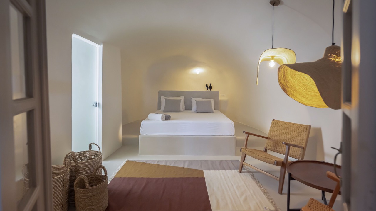 Photo of Bedroom in Oia