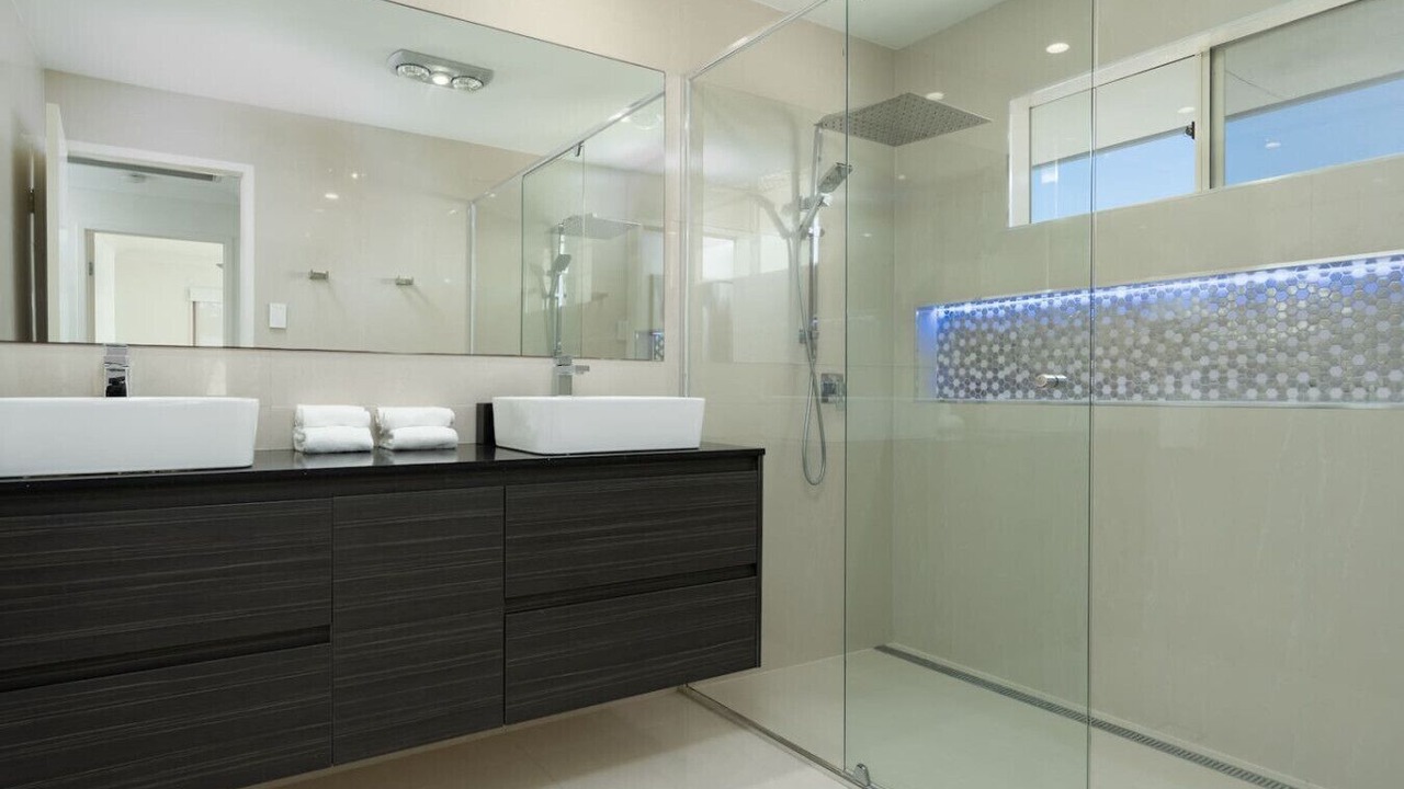 Photo of Bathroom in Biggera Waters