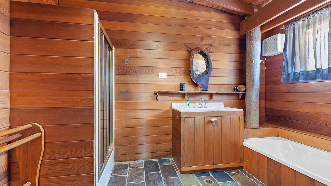 Photo of Bathroom in Potato Point