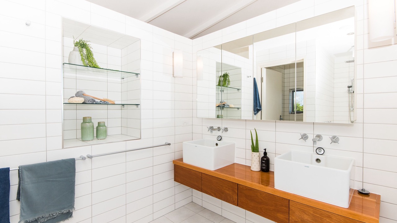Photo of Bathroom in Castaways Beach